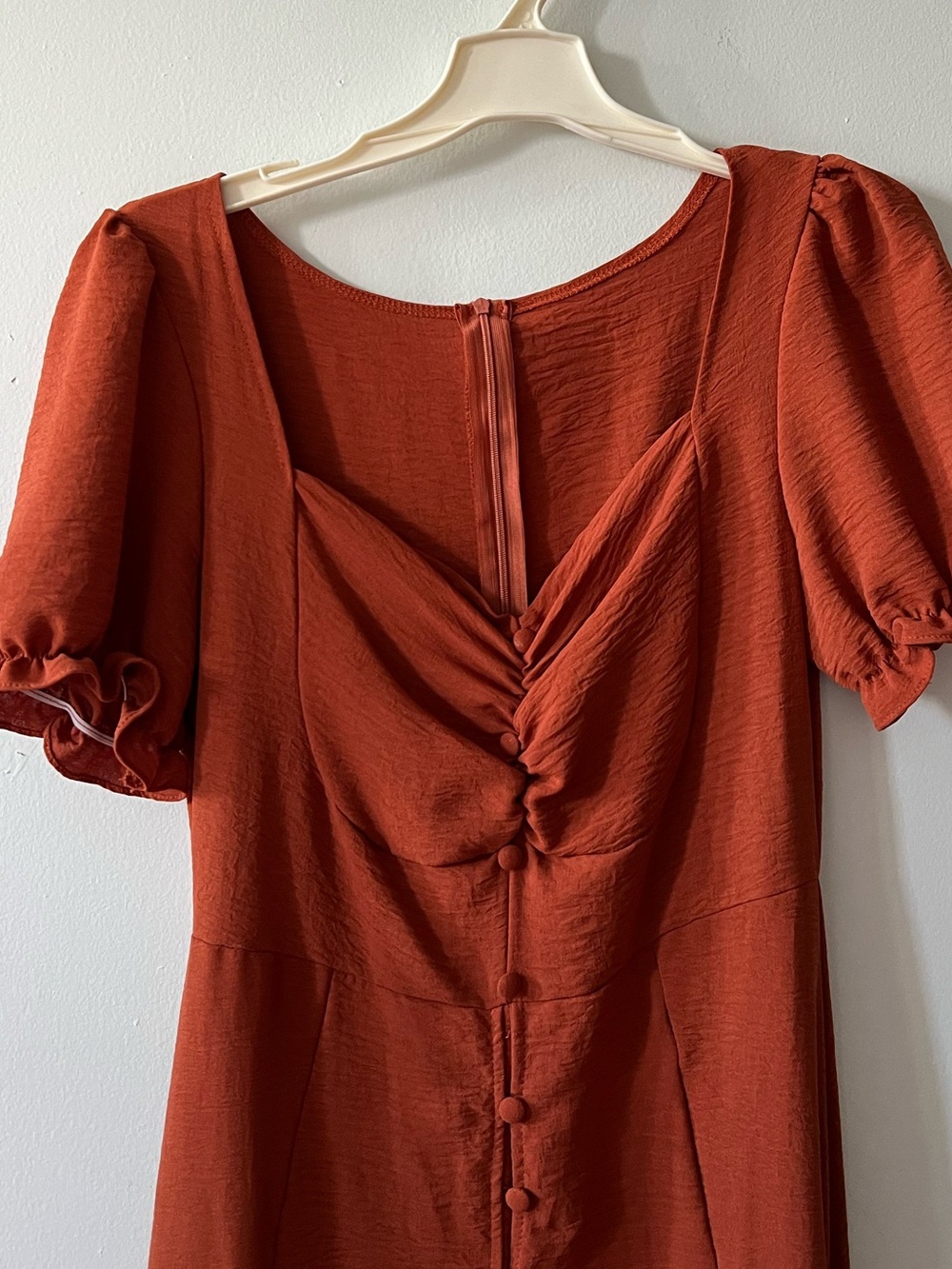 Rust Button-Front Puff Sleeve Dress - Picture 2 of 3